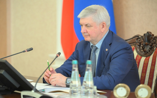 Воронежский губернатор потребовал ужесточить контроль за стройками объектов здравоохранения в регионе