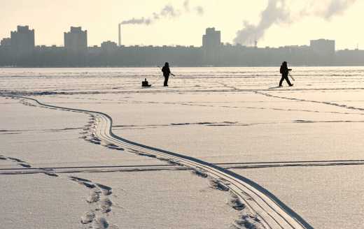 Не только для рыбалки: спасатели рассказали, зачем воронежцы выходят на водохранилище зимой