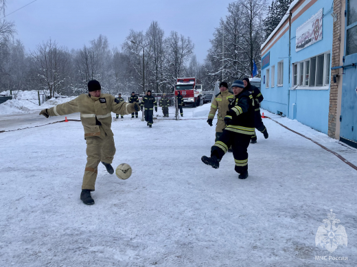 Сотрудники МЧС России провели турнир по мини-футболу