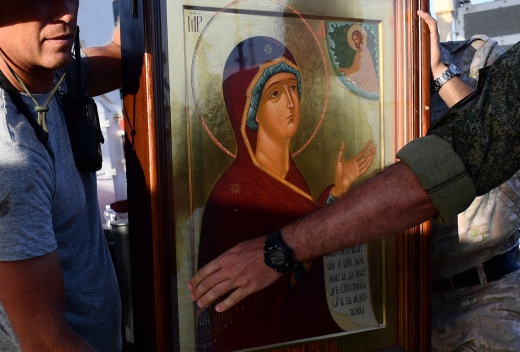 Две женщины похитили привезенную в Москву из Донбасса икону Божьей Матери Боголюбской