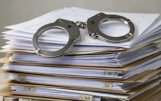 Бывший начальник Госавтоинспекции Старого Оскола предстанет перед судом за взятку в крупном размере