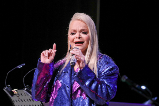 РИА: На первый в 2026-м концерт Долиной в Москве продали 20 % билетов