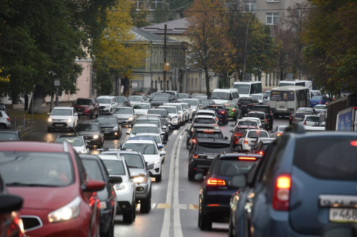 «Увеличение стоимости парковки не поможет разгрузить центр Воронежа» – общественник