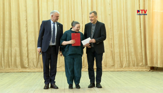 Депутаты воронежской гордумы поздравили с Международным женским днём коллектив центра «Парус надежды»