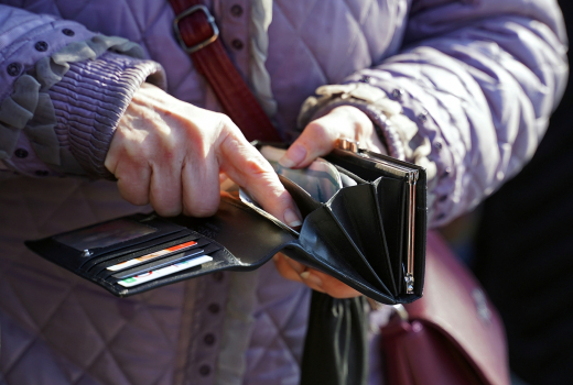 «Москва 24»: В Москве пенсионер лишился  298 миллионов рублей из-за мошенников