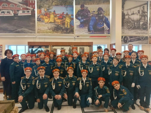 Ребята из кадетского класса побывали в гостях у огнеборцев Подмосковья