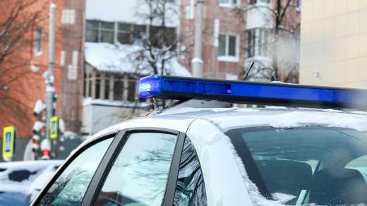 МВД: пьяный москвич угнал машину курьера во время разгрузки, чтобы «покататься»