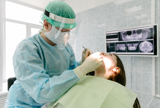 Стоматолог Омаров: В 2026 году цены на лечение зубов выросли на 15-30 %