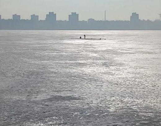 Воронежские рыбаки выходят на смертельно опасный лёд