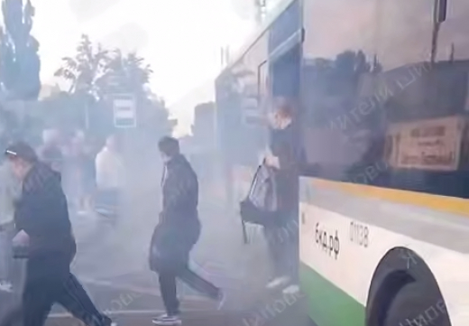 Автобус с пассажирами задымился на ходу в Воронеже