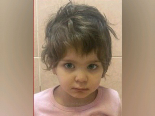 В Воронеже ищут родителей 4-летней девочки