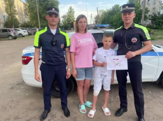 Трогательное послание спасённого мальчика опубликовали воронежские полицейские