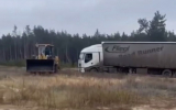 Дальнобойщик ехал в Курск и застрял в песках Воронежской области