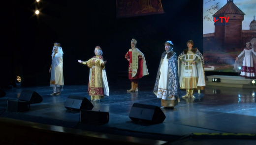 В Воронеже показали русские исторические костюмы, которые носили в разные века