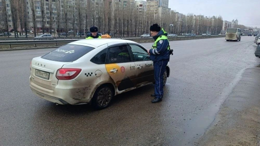 Таксистов-иностранцев выдворят из страны после рейдов полиции в Воронеже