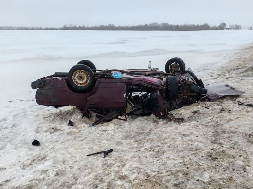 Молодую пару достали из груды металла после ДТП в Воронежской области