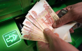 Больше половины москвичей признались в откладывании денег на черный день