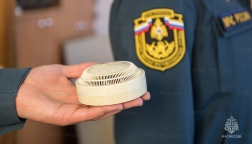 Сотрудники МЧC России не продают пожарные извещатели!