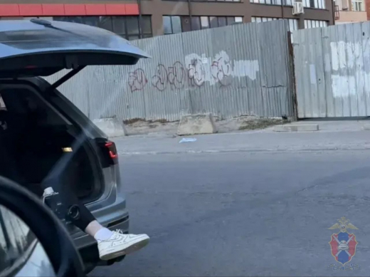 Человека в багажнике авто нашли сотрудники ГАИ в Воронеже
