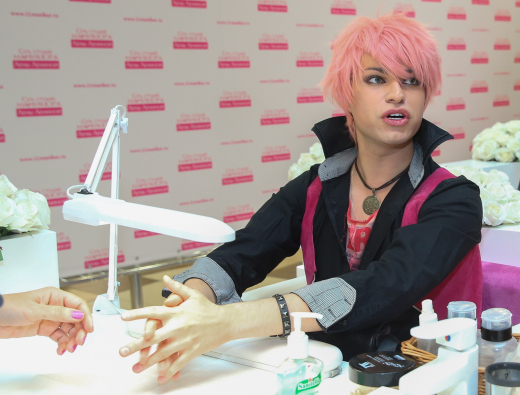 Шоумен Солнцев отсудил 1,5 миллиона рублей у московского салона красоты