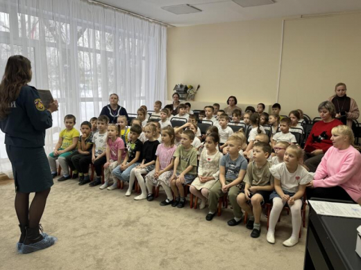 Занятия по пожарной безопасности продолжаются в детских садах Егорьевска