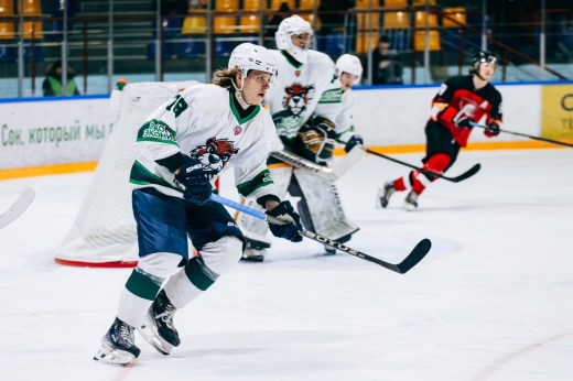 Хоккеисты из Боброва вышли в плей-офф НМХЛ с четвертого места