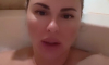 45-летняя певица Семенович снялась обнаженной в пенной ванной