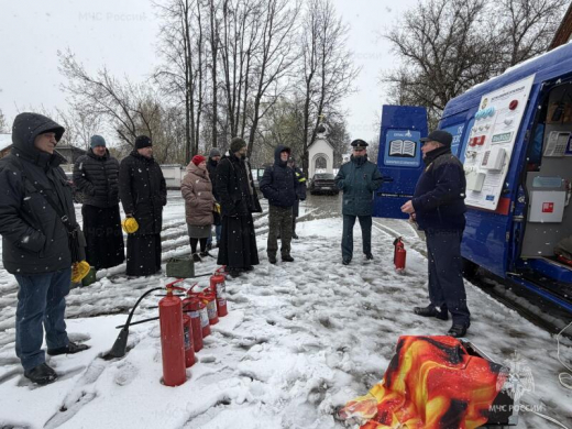 Священнослужителей Долгопрудненского благочиния обучили мерам пожарной безопасности