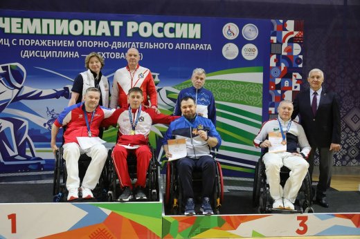 Воронежские фехтовальщики продолжают завоевывать медали Чемпионата России