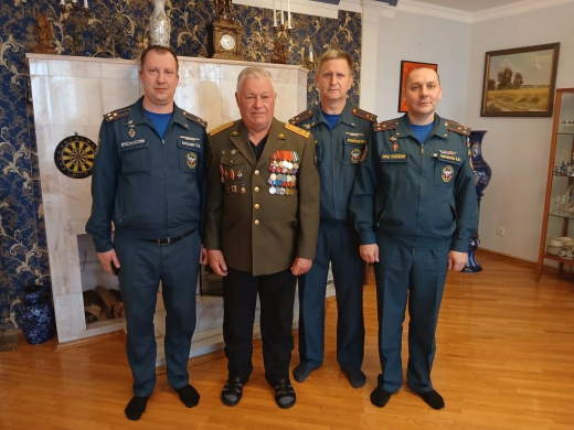 Всегда в стрoю