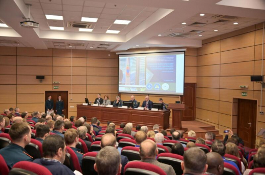 Подмосковные спасатели поделились опытом на международной конференции в Академии ГПС МЧС России