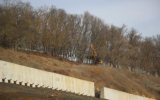 В Аршинцево завершили строительство подпорных железобетонных стен