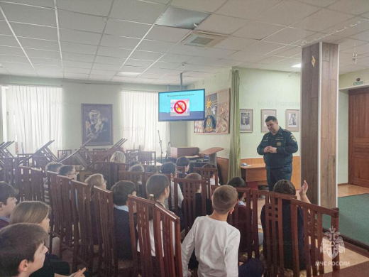 Инспекторы ГПН встретились с учащимися православной гимназии в Щёлкове