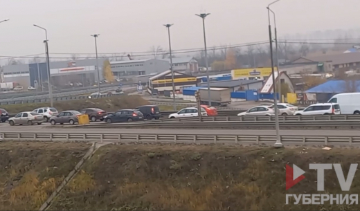 Воронежцы встали в пятикилометровой пробке из-за перекрытого моста