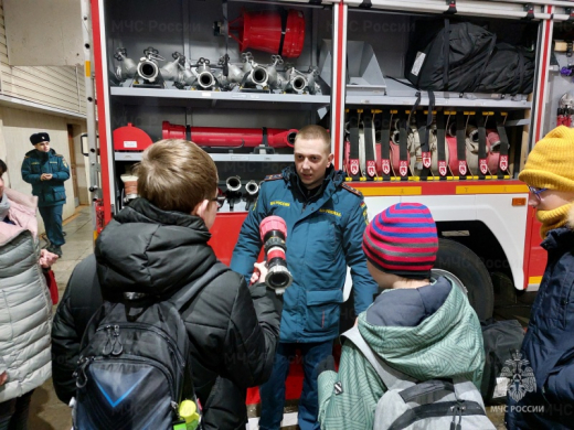 В ПСЧ №3 в честь 35-летия МЧС России проведена экскурсия для школьников Одинцово