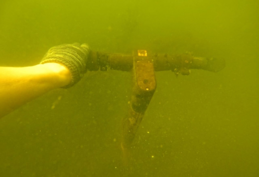 Таинственное дно Воронежского водохранилища показали дайверы