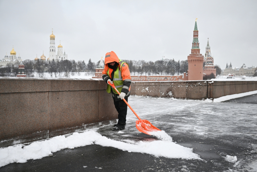 «Желтый» уровень опасности из-за гололеда объявлен в Москве до 3 марта