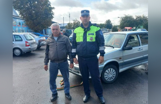 Автомобиль застрял на железнодорожном переезде в Воронежской области