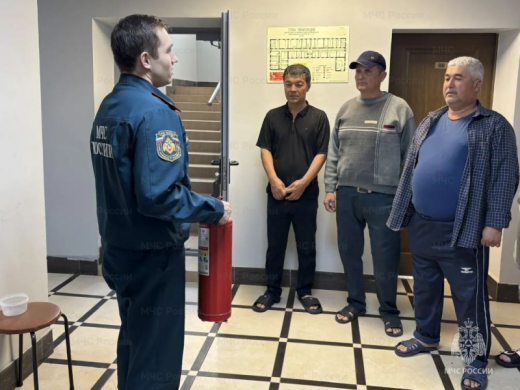 Сотрудники МЧС провели инструктаж в общежитии Раменского муниципального округа