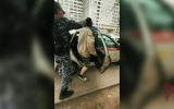 Росгвардейцы задержали распивавшего коньяк в супермаркете москвича