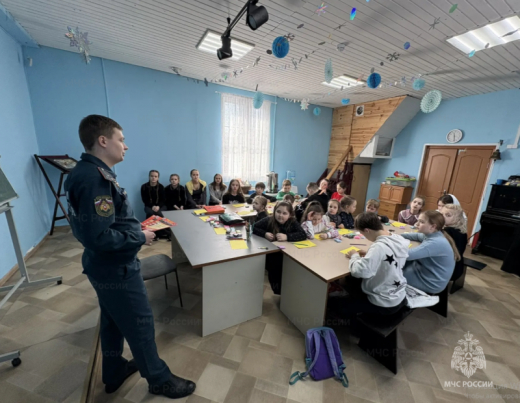 Сотрудники МЧС России провели уроки безопасности для воспитанников воскресной школы в Балашихе