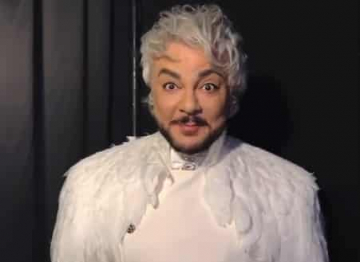 Филипп Киркоров отгонял телохранителей ради объятий с поклонницами в Воронеже