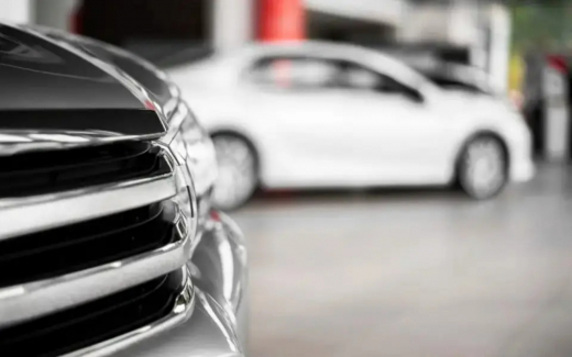 Продажи новых автомобилей в России в марте выросли на 30,6% и превысили 100 тыс. штук