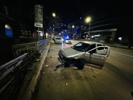 Водитель ВАЗа погиб в центре Воронежа