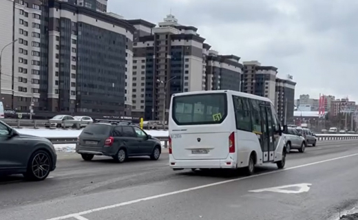 В Воронеже у маршрутки с пассажирами на ходу отвалилось колесо