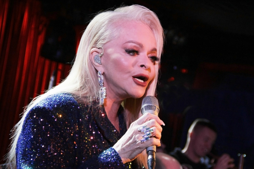 Мошенники пытаются продать шестичасовую запись разговора с Ларисой Долиной