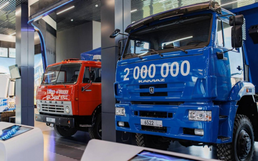 КАМАЗ переходит на сокращенную рабочую неделю вслед за АвтоВАЗом и ГАЗом