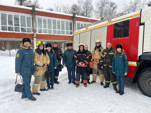 Сотрудники МЧС провели День открытых дверей в Щелковском колледже