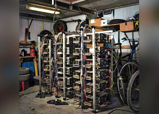 Воронежец превратил съёмные квартиры в майнинговые фермы и сменил замки