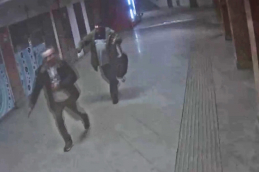 В переходе станции «Орехово» в Москве ограбление закончилось поножовщиной